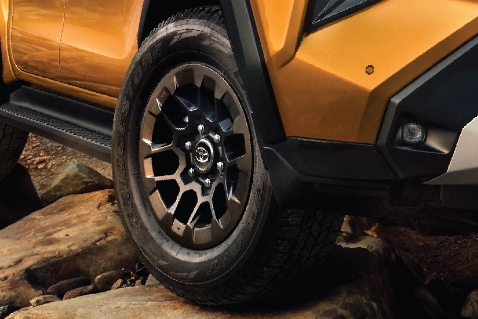 Toyota Hilux exterior image 5